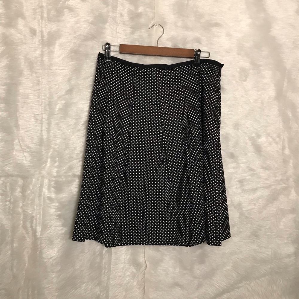 Nine West Size 8 Pleated black and white Skirt
